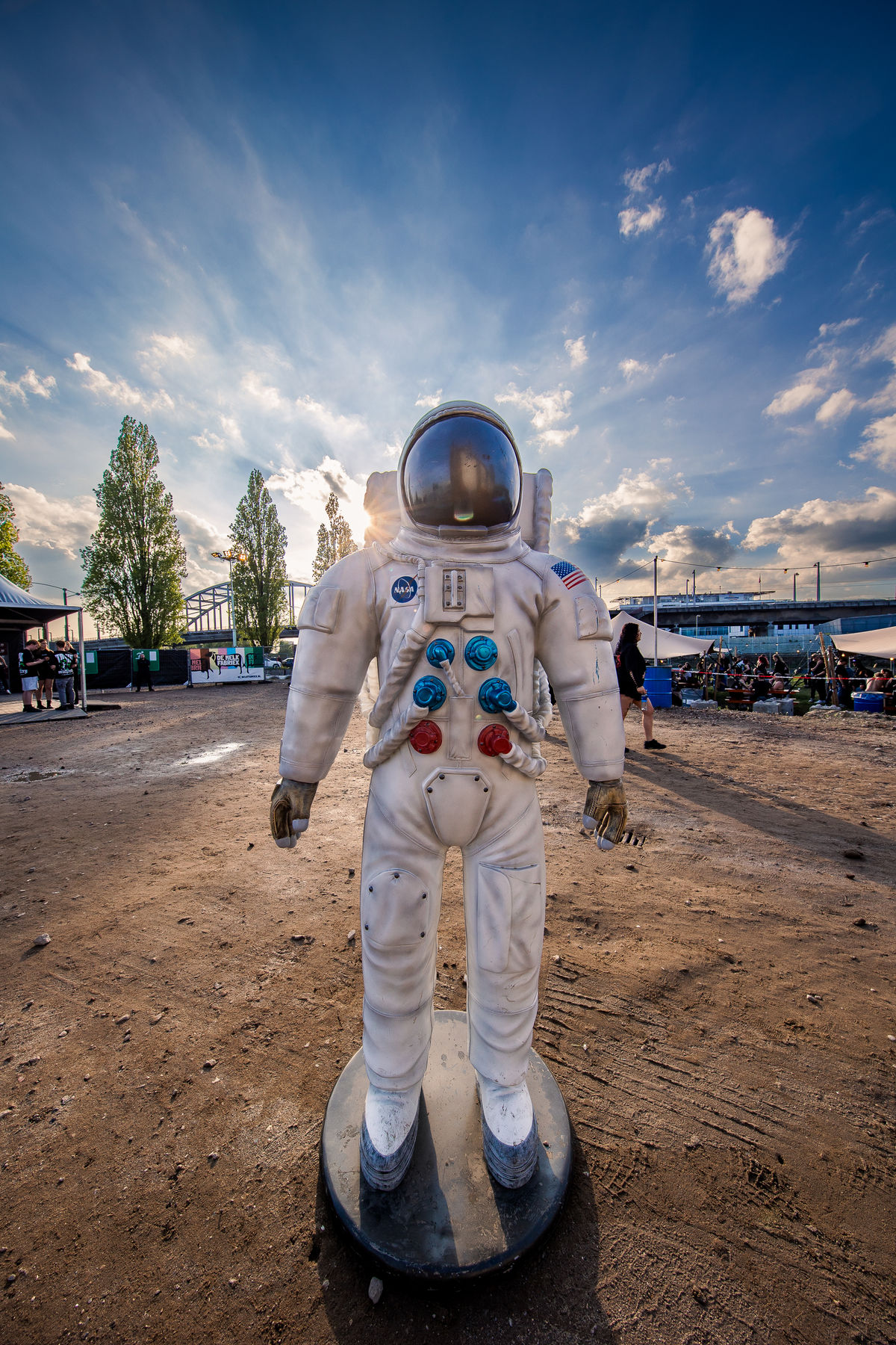 Loading... just a sec